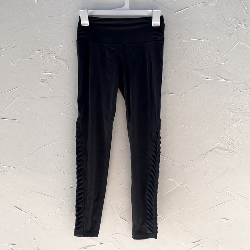 Victoria’s Secret total knockout tights leggings